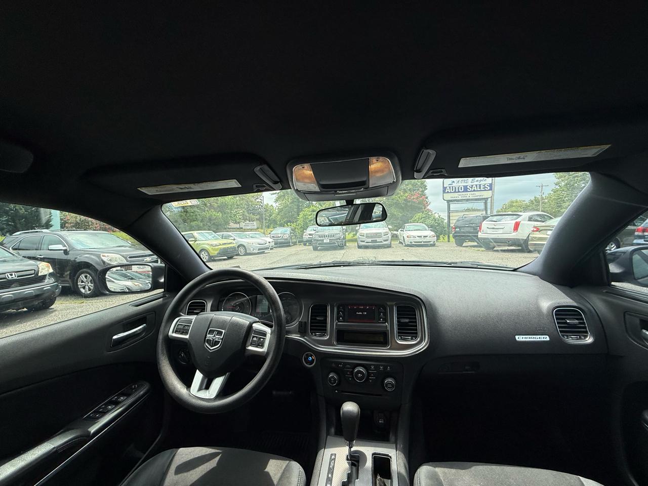 Dodge Charger SE 2011