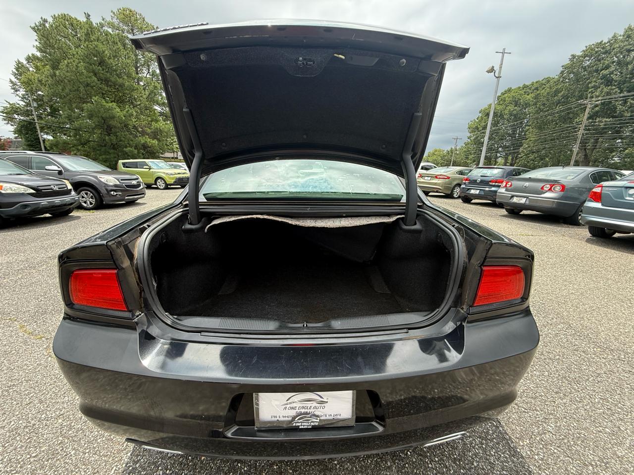 Dodge Charger SE 2011