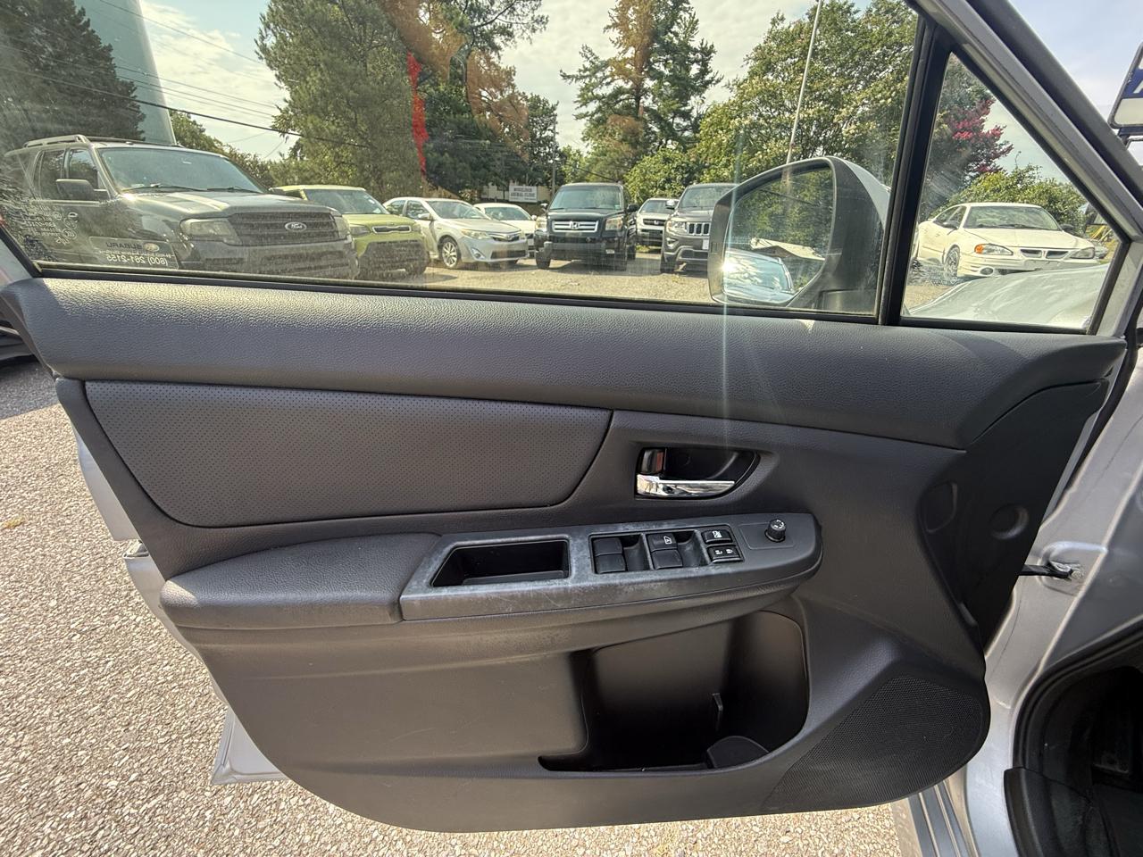 Subaru Impreza Sport 5-Door-Limited+S/R 2012