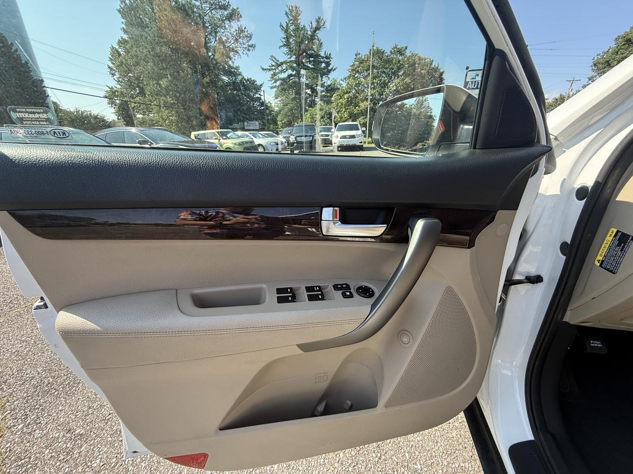 Kia Sorento LX 2WD 2014