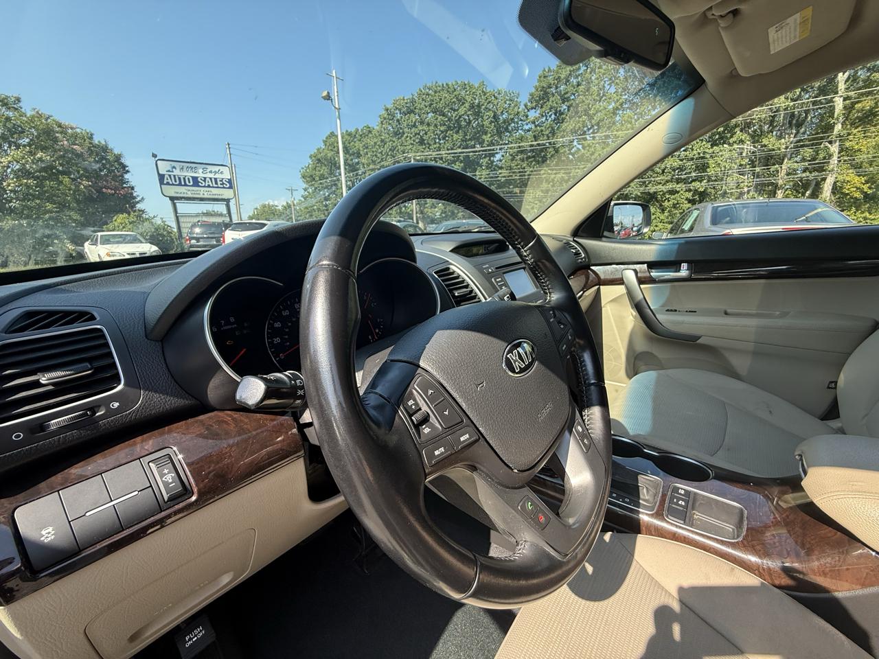 Kia Sorento LX 2WD 2014
