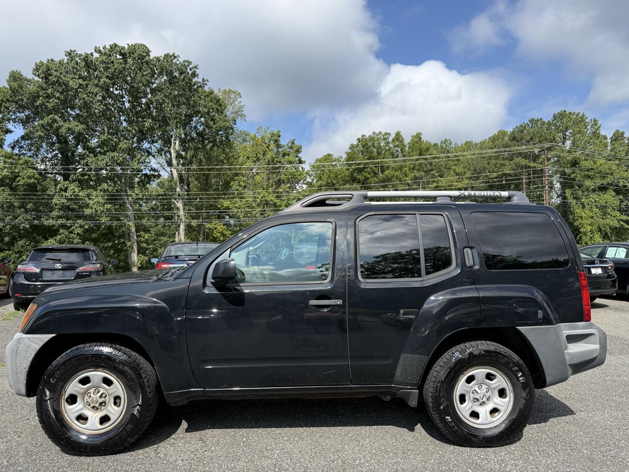 Nissan Xterra X 2WD 2010