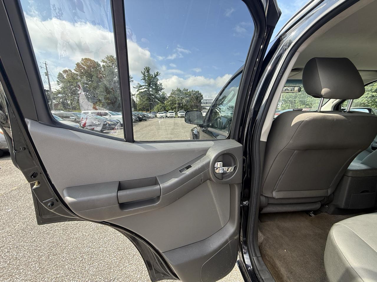 Nissan Xterra X 2WD 2010