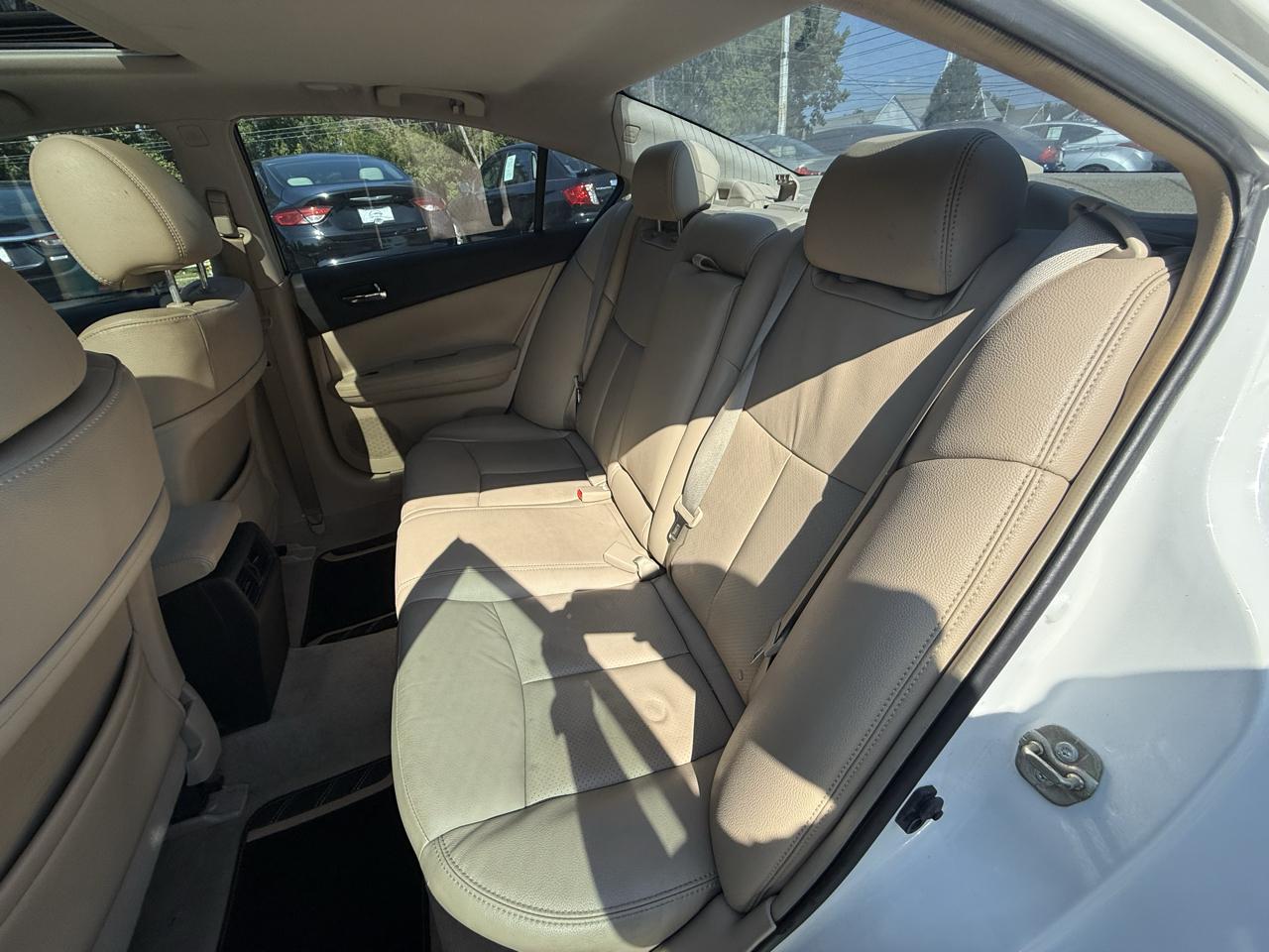 Nissan Maxima SV 2014