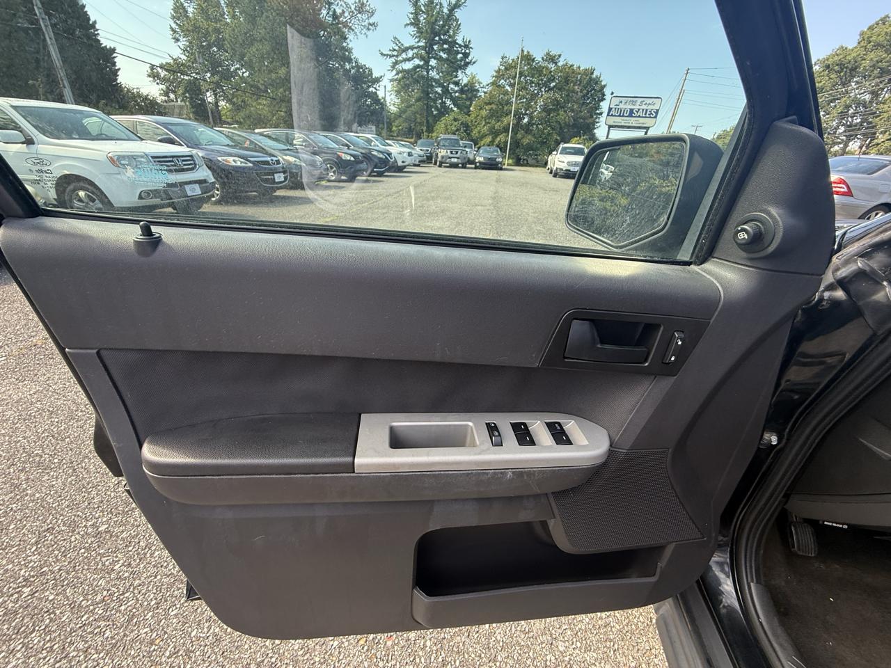 Ford Escape XLT FWD 2012