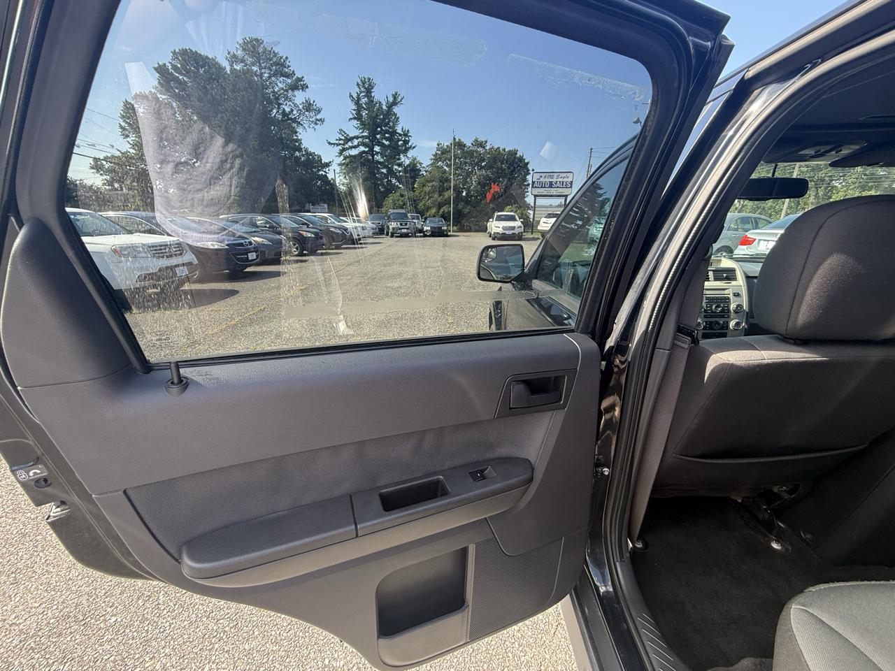 Ford Escape XLT FWD 2012