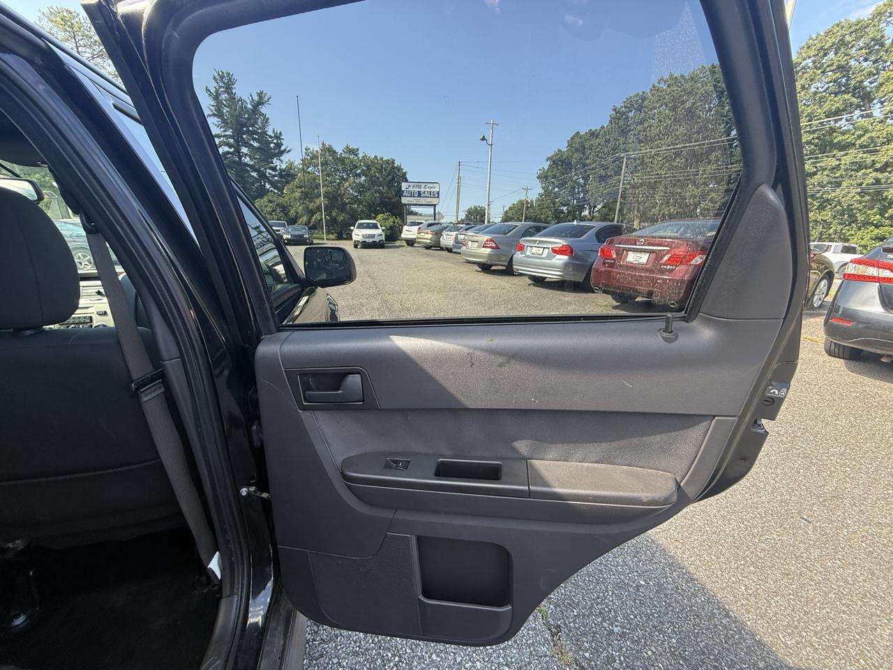 Ford Escape XLT FWD 2012