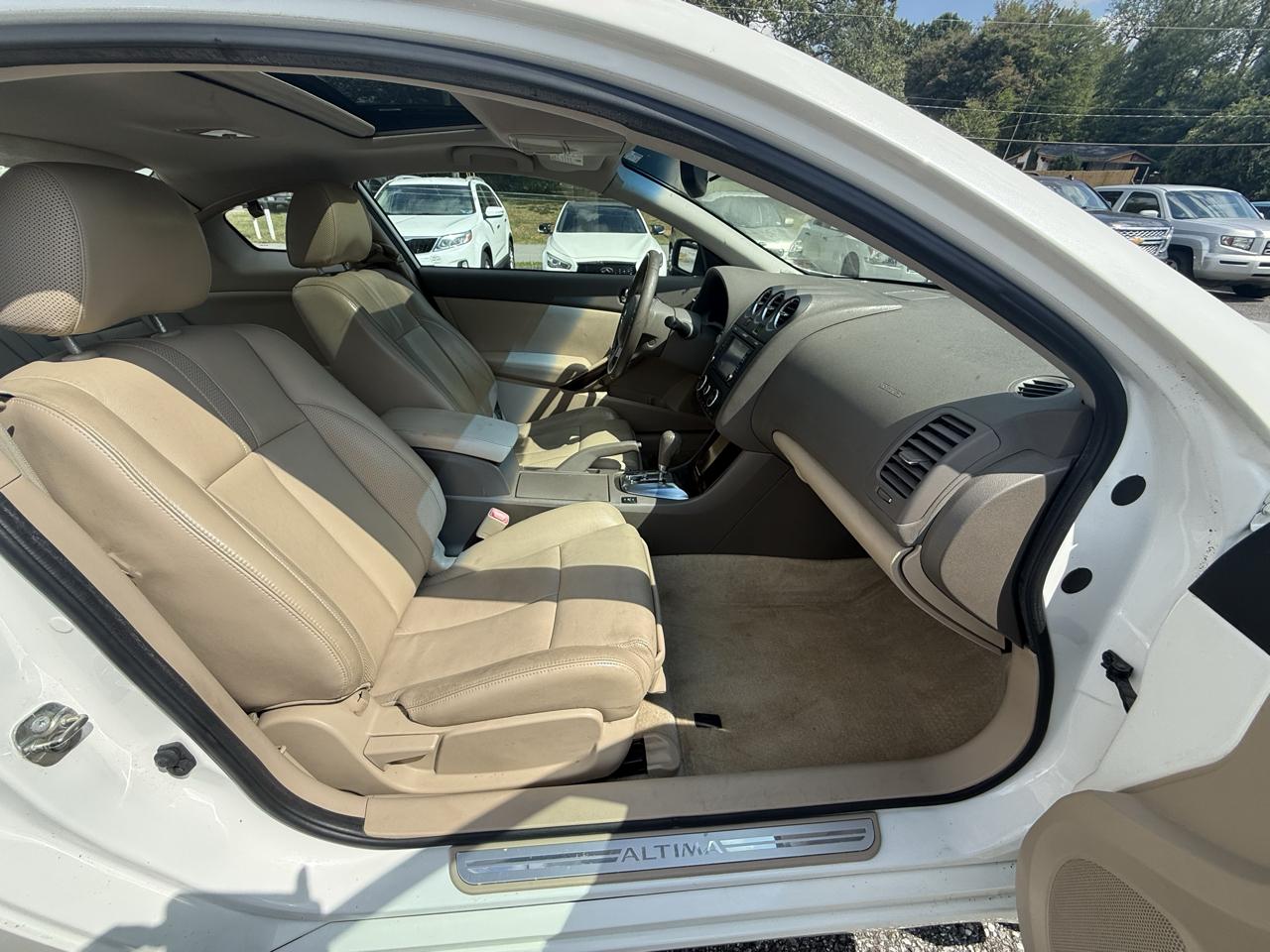 Nissan Altima 3.5 SR CVT Coupe 2012