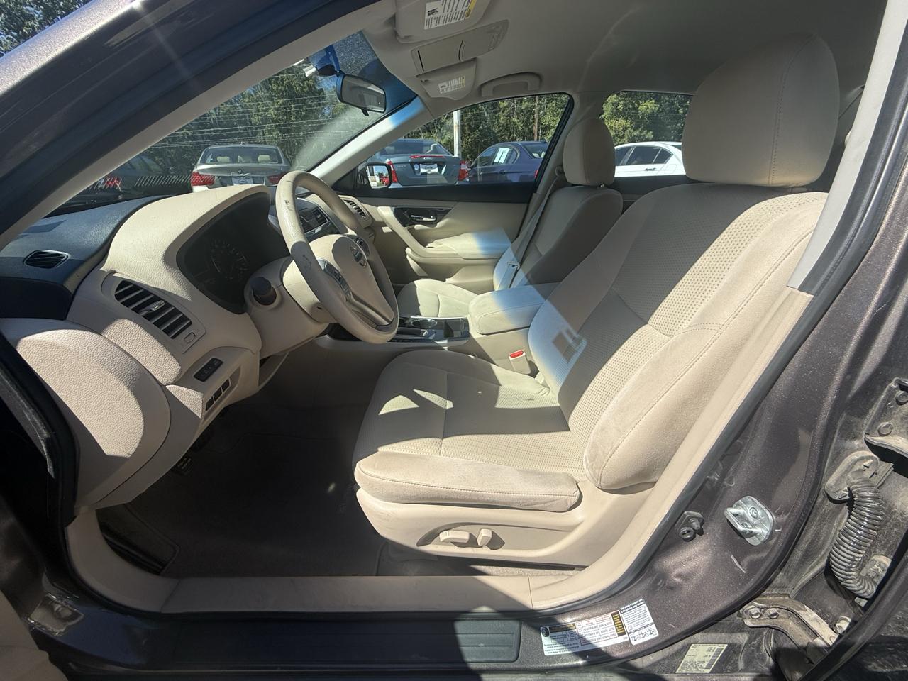Nissan Altima 2.5 S Sedan 2014