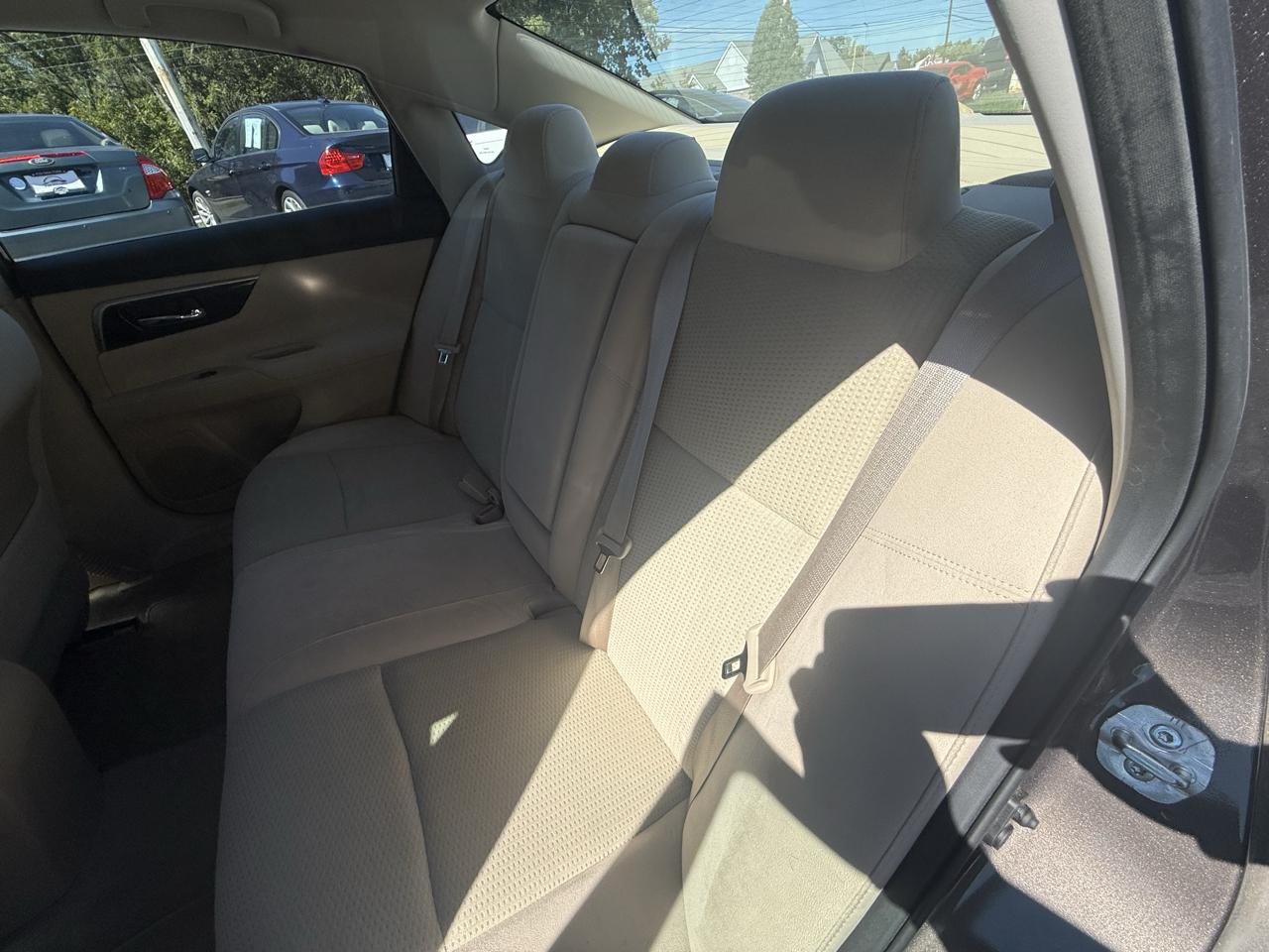 Nissan Altima 2.5 S Sedan 2014