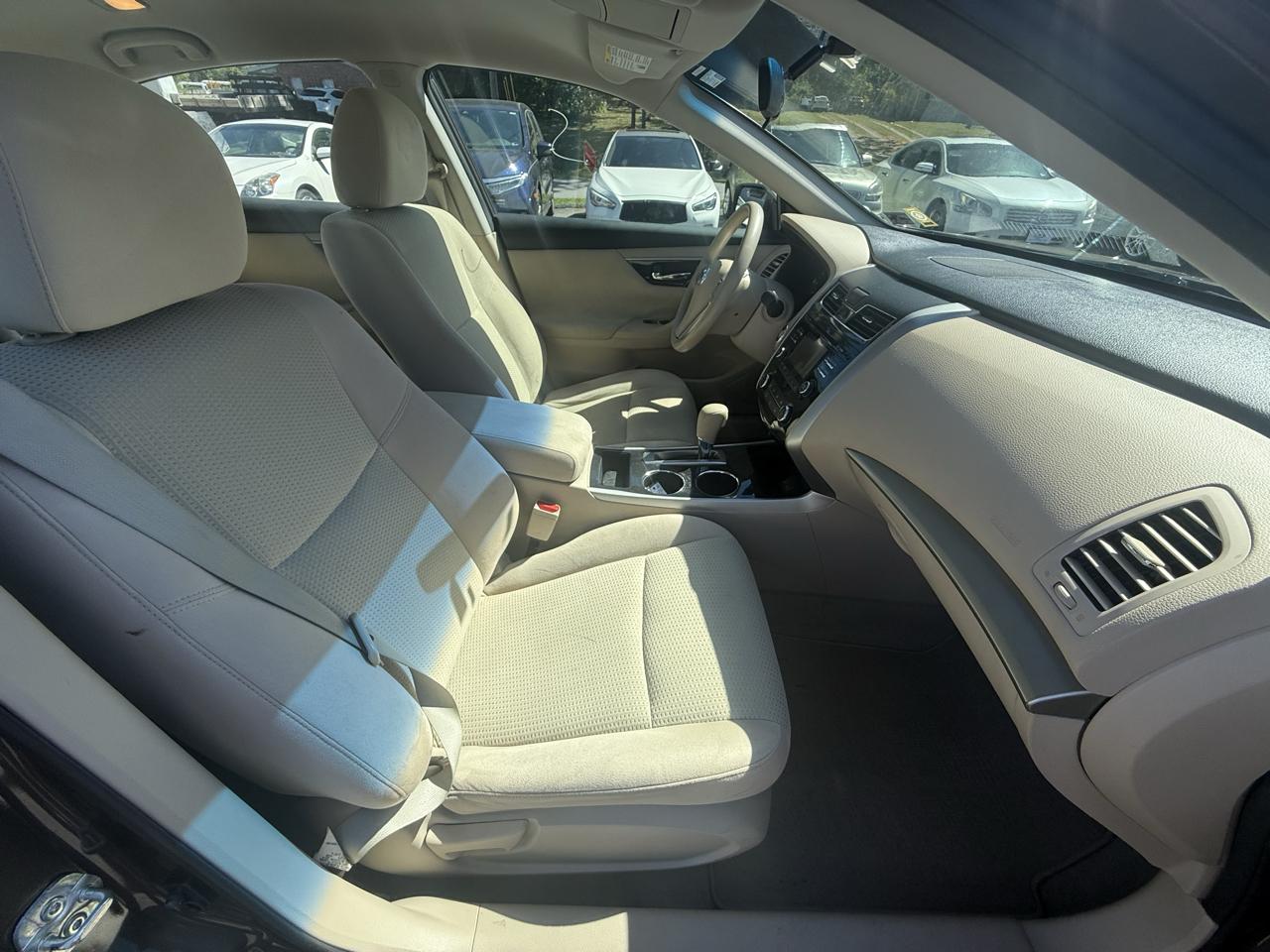 Nissan Altima 2.5 S Sedan 2014