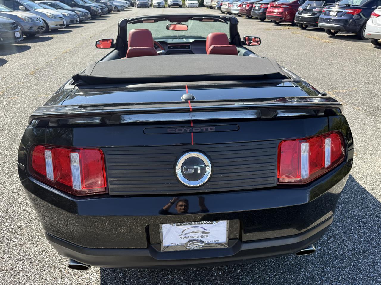 Ford Mustang GT convertible 2011