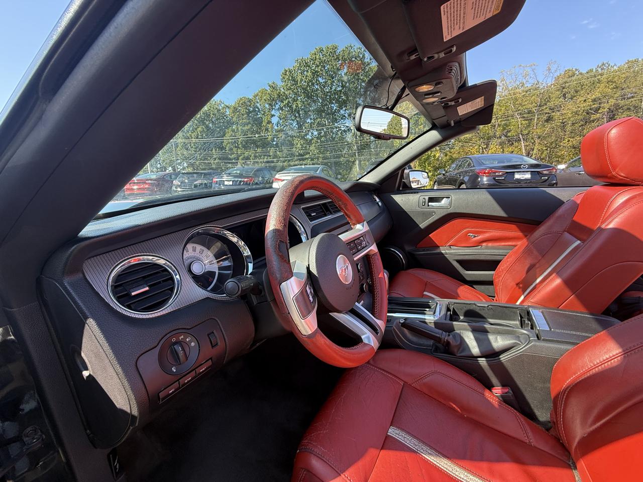 Ford Mustang GT convertible 2011