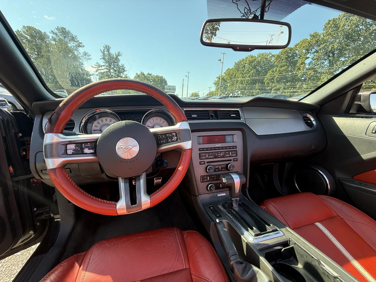 Ford Mustang GT convertible 2011