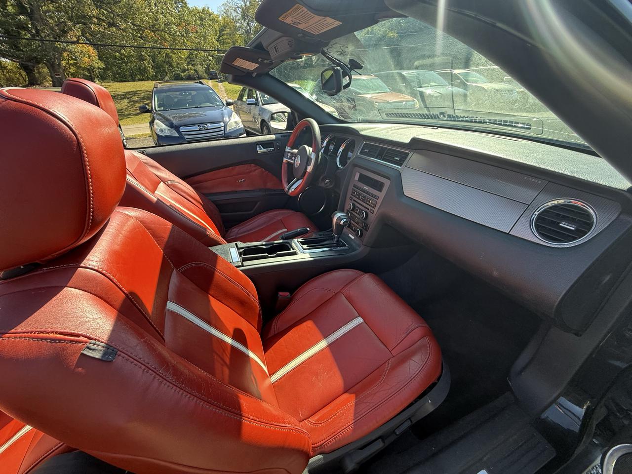 Ford Mustang GT convertible 2011