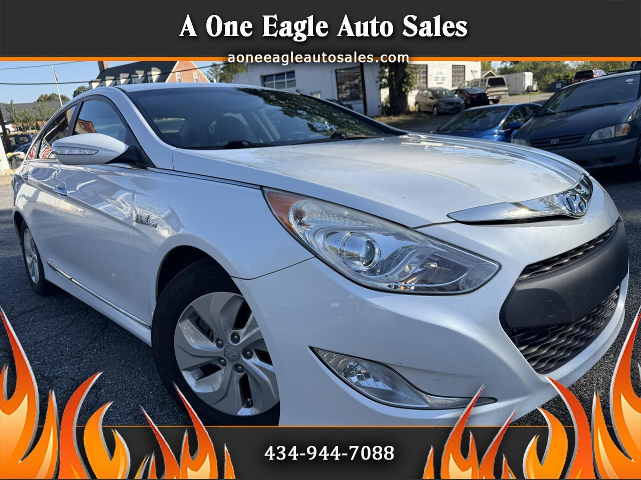 Hyundai Sonata Hybrid Sedan 2013