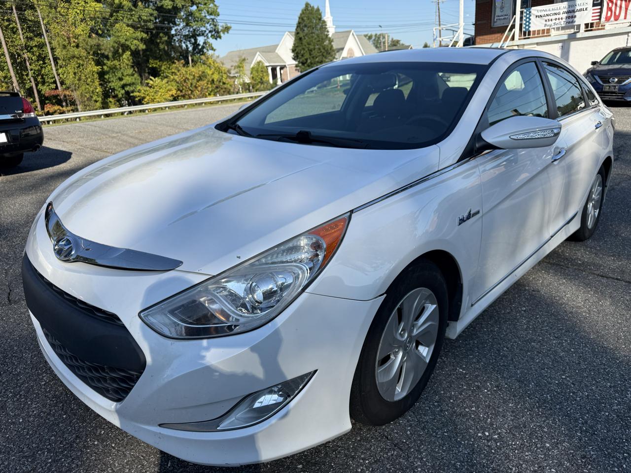 Hyundai Sonata Hybrid Sedan 2013