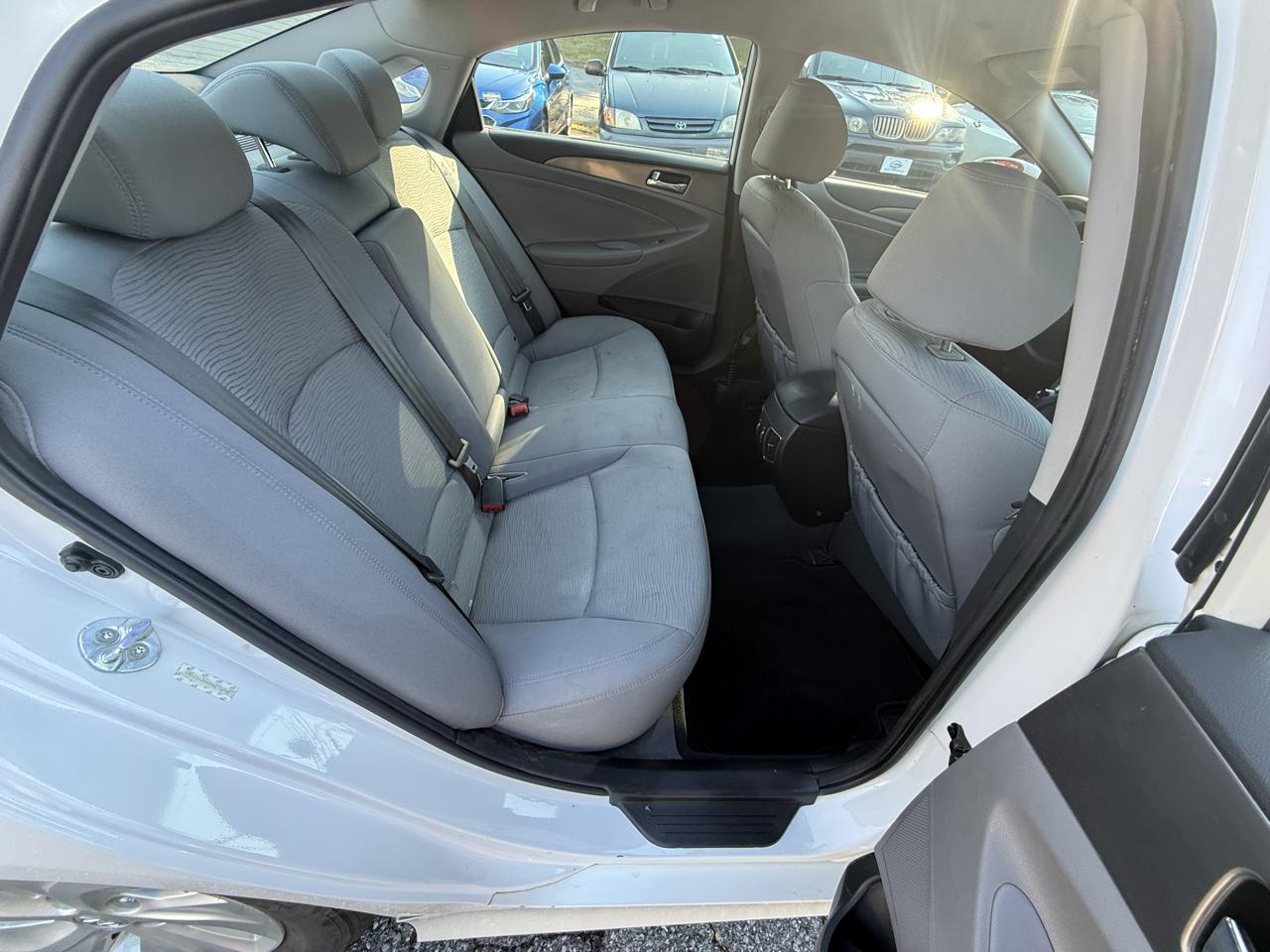 Hyundai Sonata Hybrid Sedan 2013