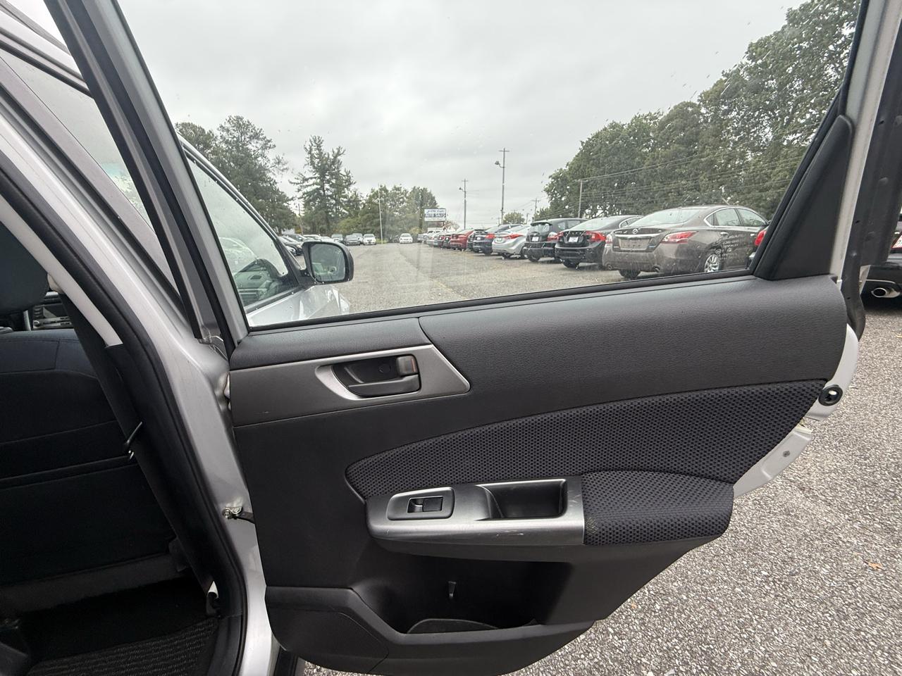 Subaru Forester 2.5X Touring 2011