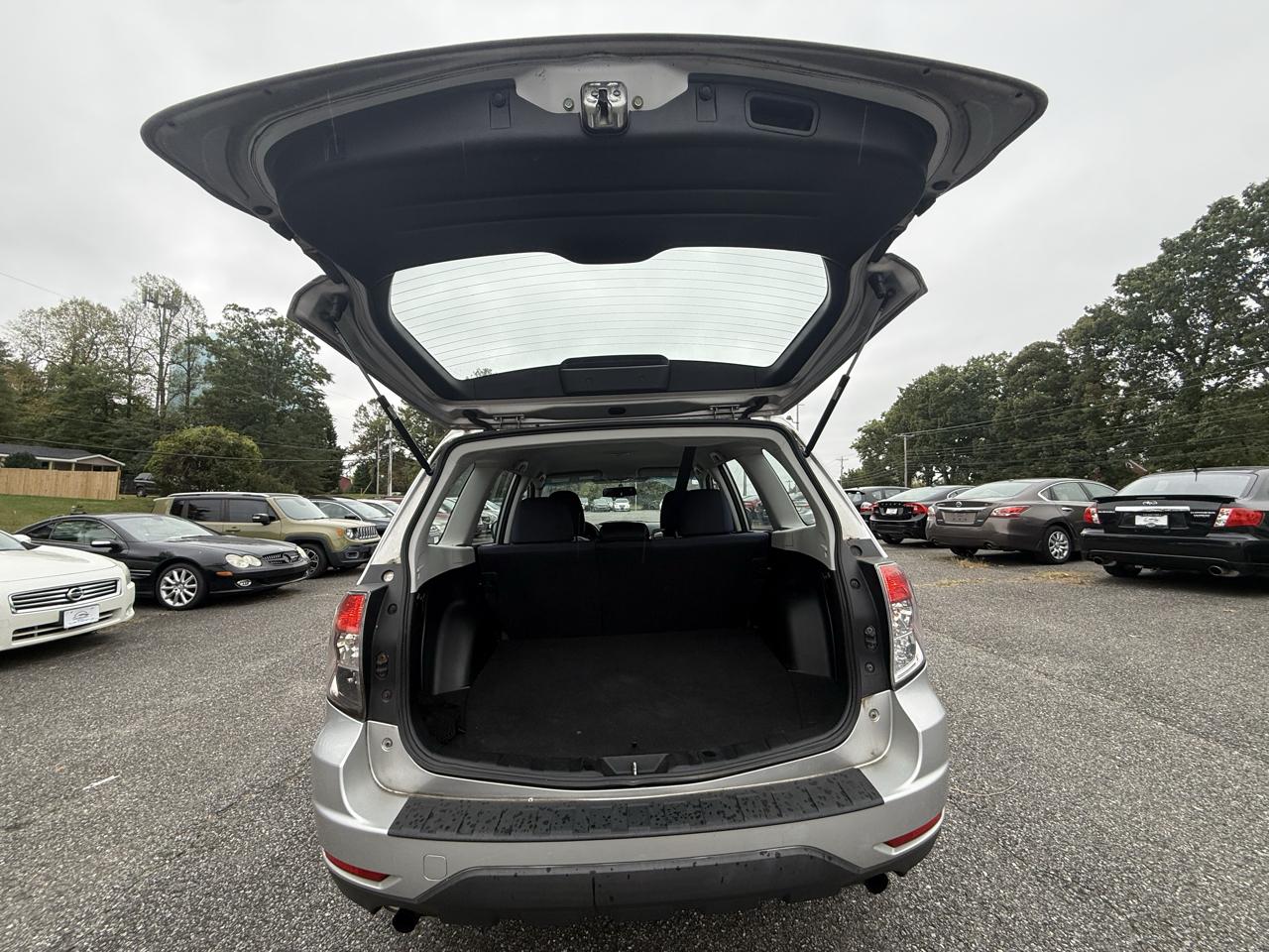 Subaru Forester 2.5X Touring 2011
