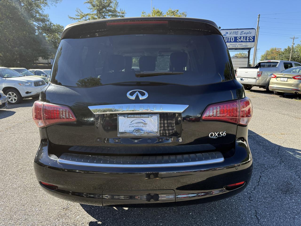 Infiniti QX56 2WD 2012