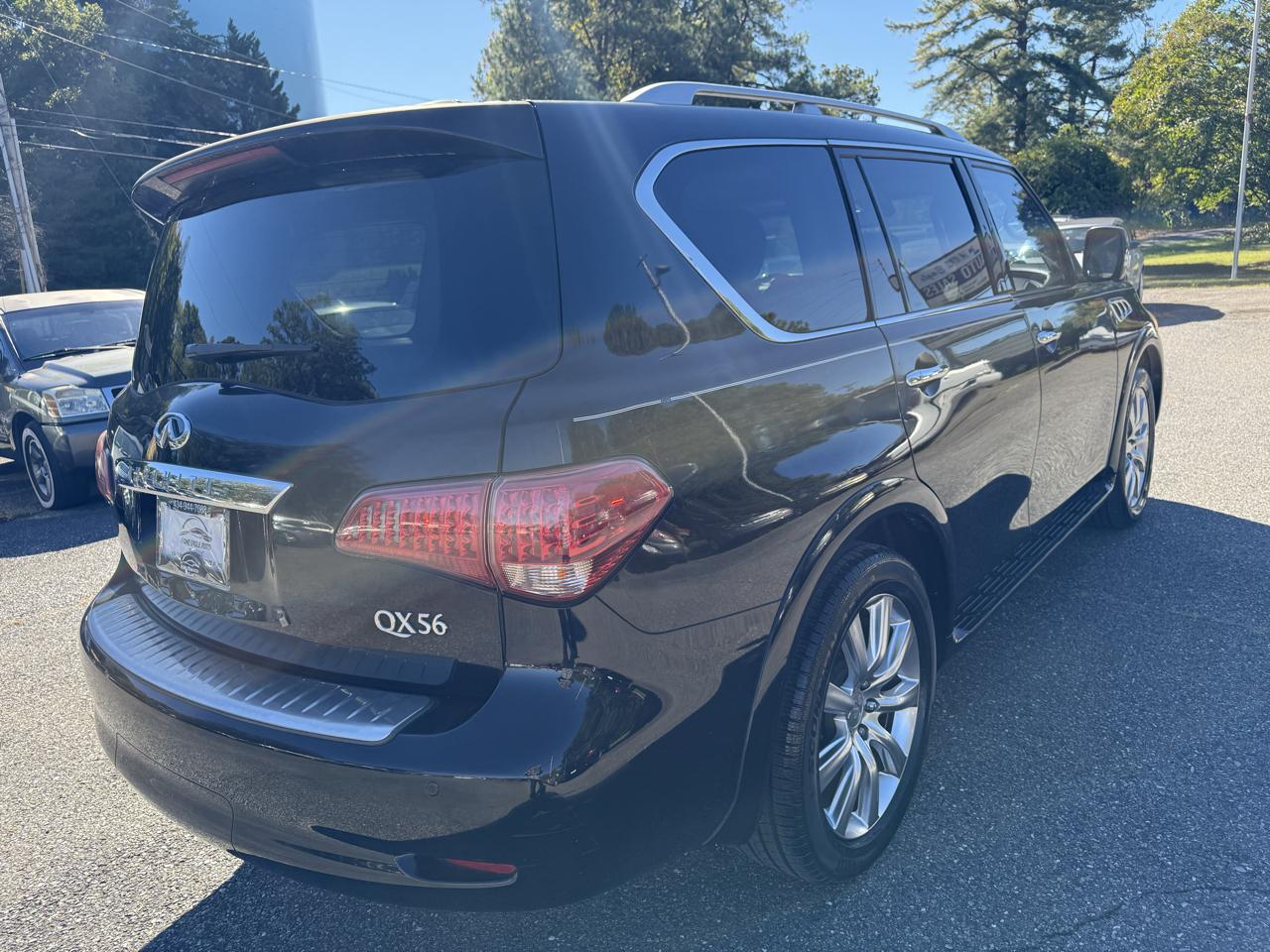 Infiniti QX56 2WD 2012