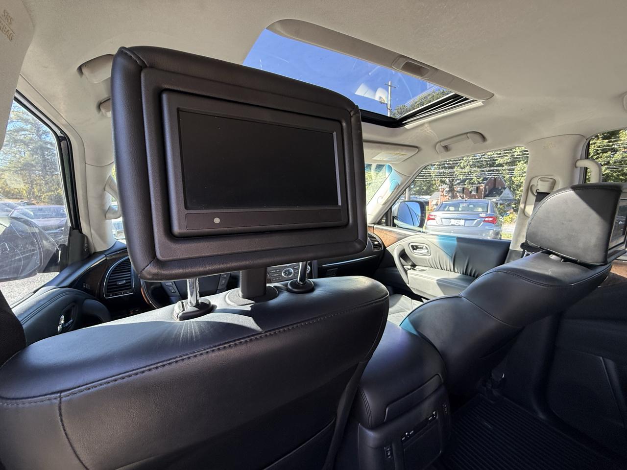 Infiniti QX56 2WD 2012