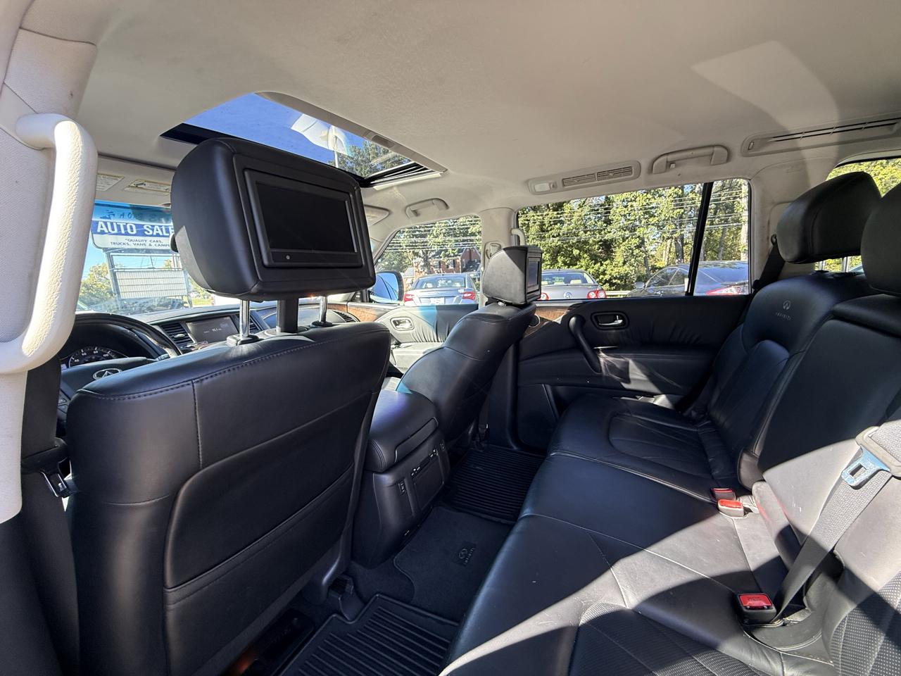 Infiniti QX56 2WD 2012