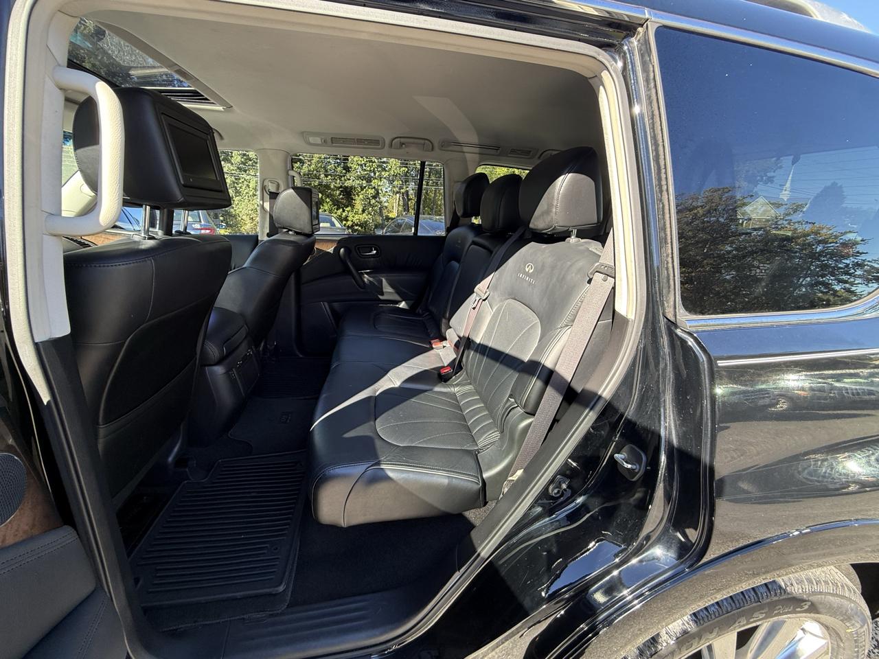 Infiniti QX56 2WD 2012