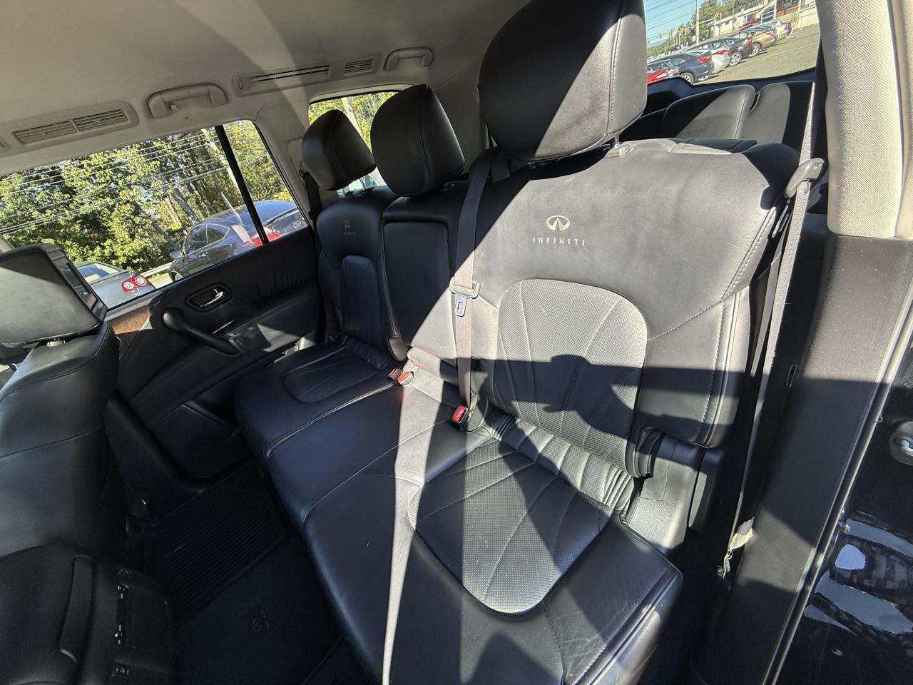 Infiniti QX56 2WD 2012