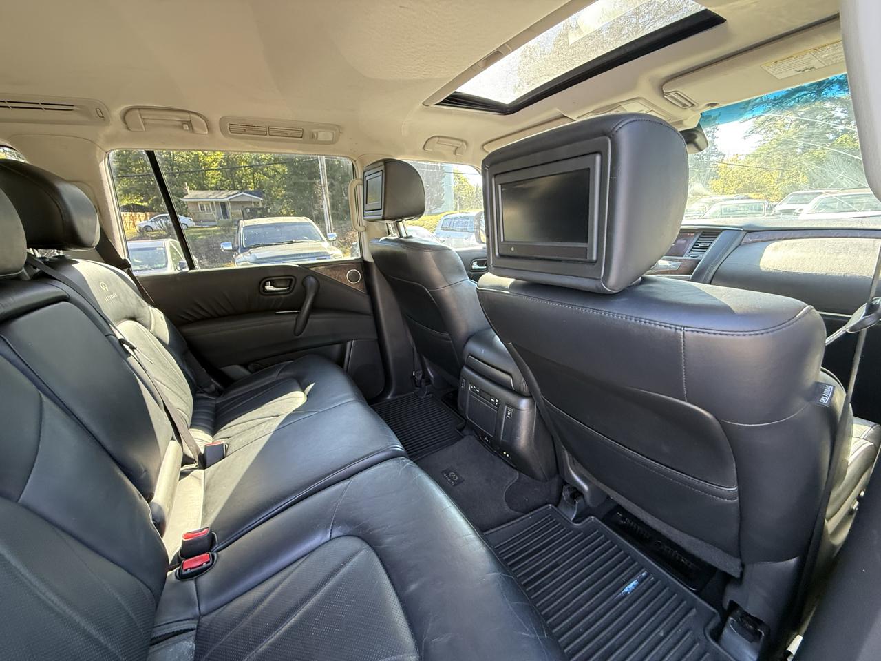 Infiniti QX56 2WD 2012