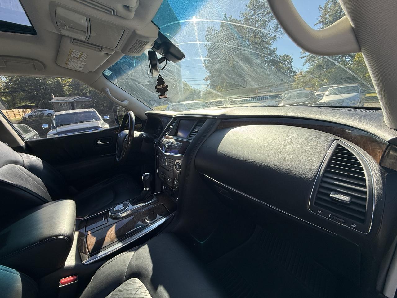 Infiniti QX56 2WD 2012