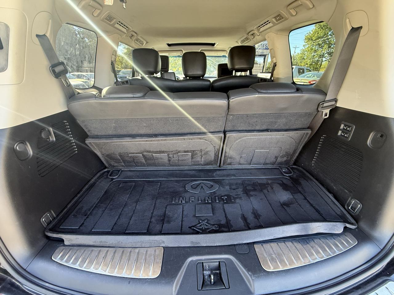 Infiniti QX56 2WD 2012