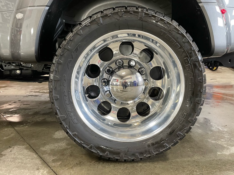 Ford F-350 SD Limited Crew Cab Long Box 4WD DRW 2022