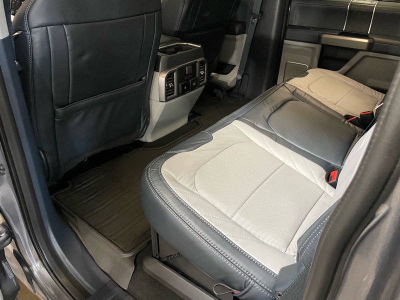 Ford F-350 SD Limited Crew Cab Long Box 4WD DRW 2022