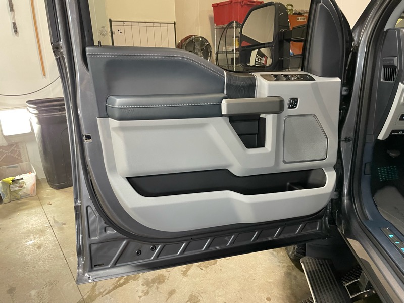 Ford F-350 SD Limited Crew Cab Long Box 4WD DRW 2022