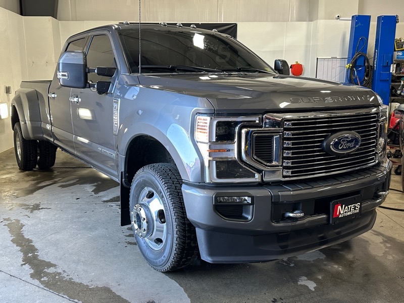 Ford F-350 SD Limited Crew Cab Long Box 4WD DRW 2022