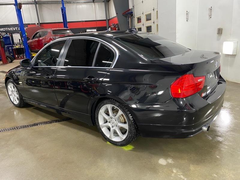 BMW 3-Series 335i xDrive SA 2011