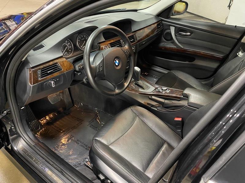 BMW 3-Series 335i xDrive SA 2011