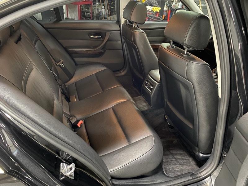 BMW 3-Series 335i xDrive SA 2011