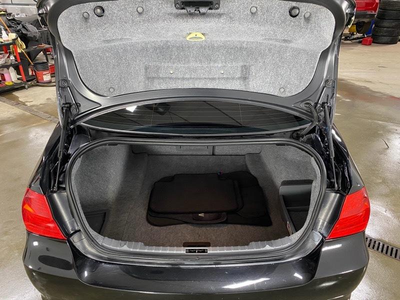 BMW 3-Series 335i xDrive SA 2011