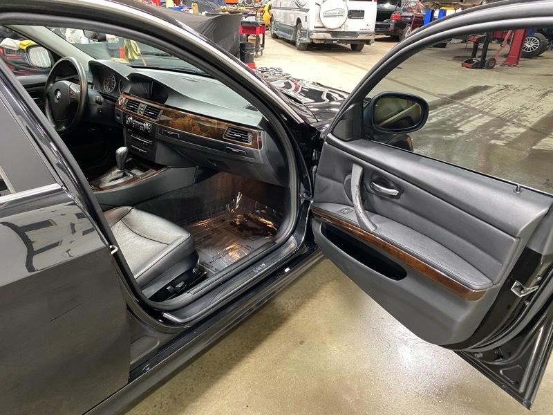 BMW 3-Series 335i xDrive SA 2011