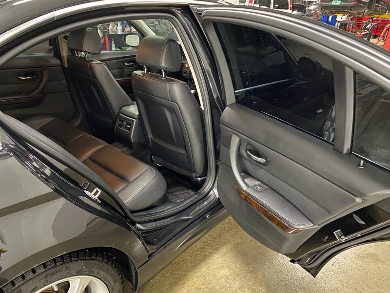 BMW 3-Series 335i xDrive SA 2011