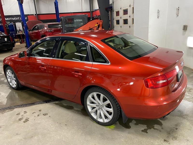 Audi A4 2.0T Premium Sedan quattro Manual 2013