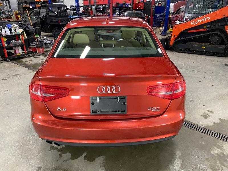 Audi A4 2.0T Premium Sedan quattro Manual 2013