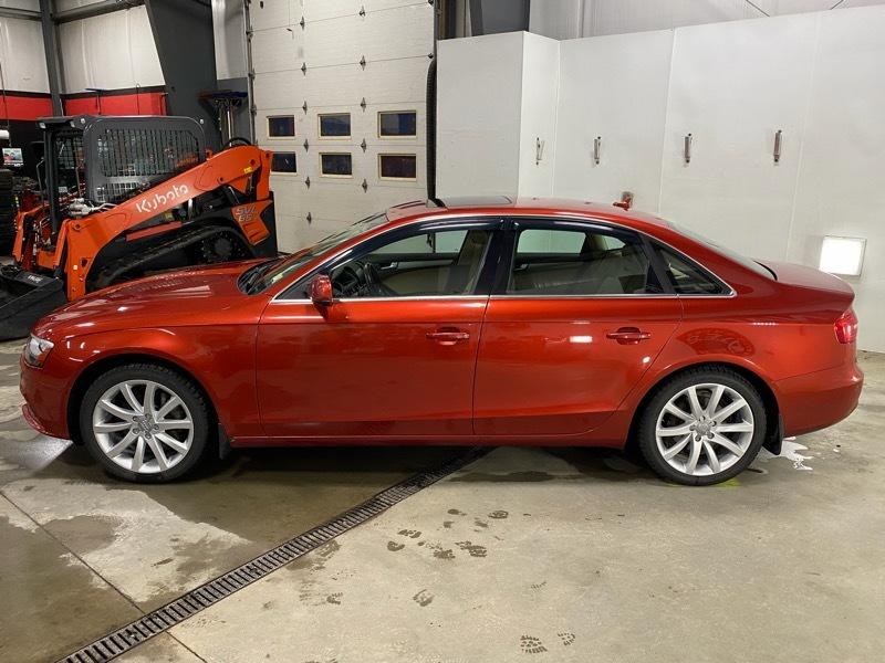 Audi A4 2.0T Premium Sedan quattro Manual 2013