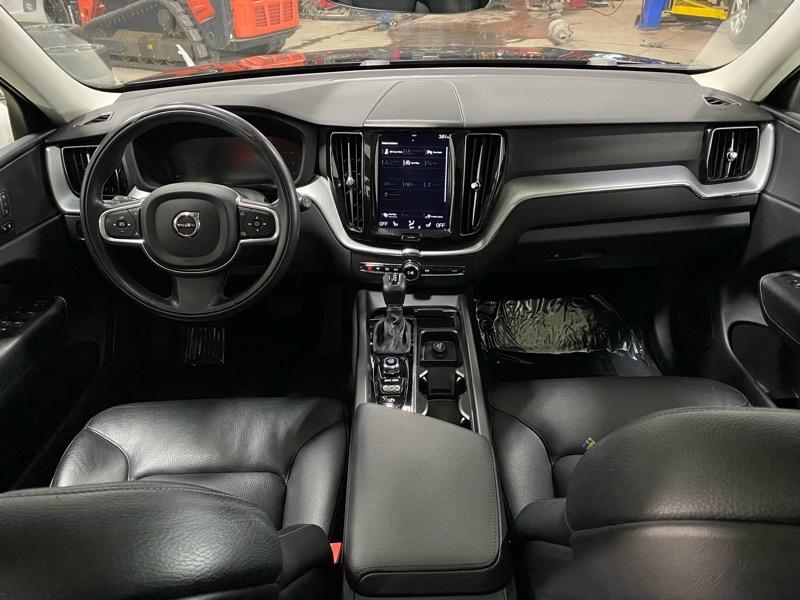 Volvo XC60 T5 Momentum AWD 2018