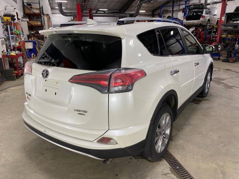 Toyota RAV4 Limited AWD 2016