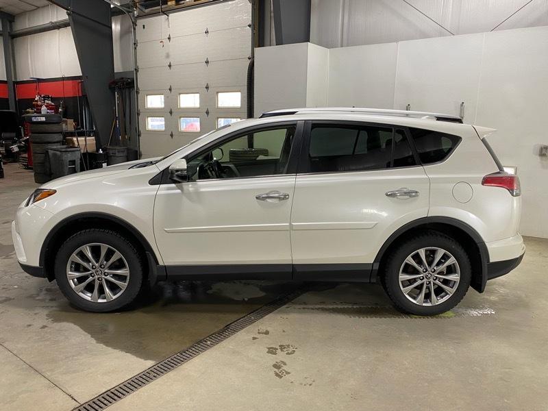 Toyota RAV4 Limited AWD 2016