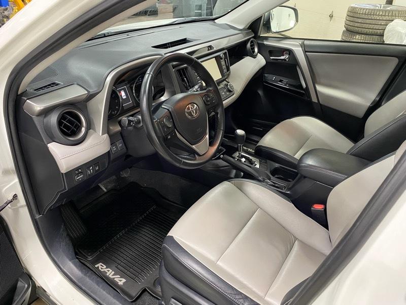 Toyota RAV4 Limited AWD 2016